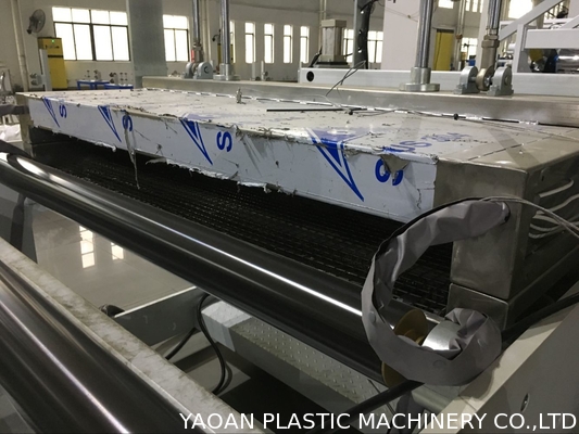 Ligne d'extrusion de feuille d'ANIMAL FAMILIER de la haute performance 160kw 380V/50Hz à haute production