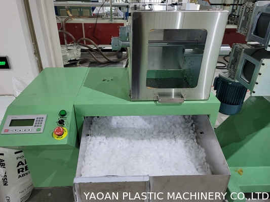 Machine de fabrication pour le traitement de l'eau à base de biocarburant