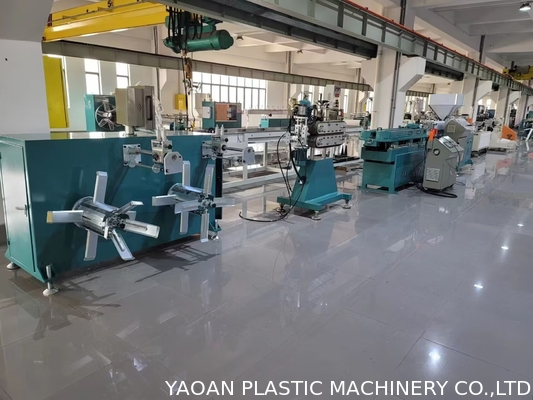 Machine de fabrication de tuyaux de tuyaux ondulés électriques en PVC PE à paroi unique avec invertisseur ABB