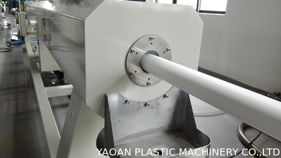 Chaîne de production approuvée de tuyau de pe de HDPE de la CE, machine d'extrusion de tuyau de PVC Ppr de pe de HDPE