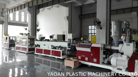 Machine en plastique d'extrusion de tuyau du PC PMMA de POM, machine professionnelle d'extrusion de tuyau du PC PMMA de POM