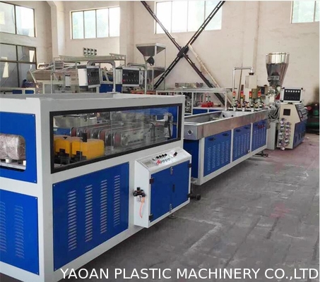 PVC de 4 cavités - machine d'extrusion de tuyau de tube isolant d'U, chaîne de production de tuyau de quatre UPVC 16-32mm